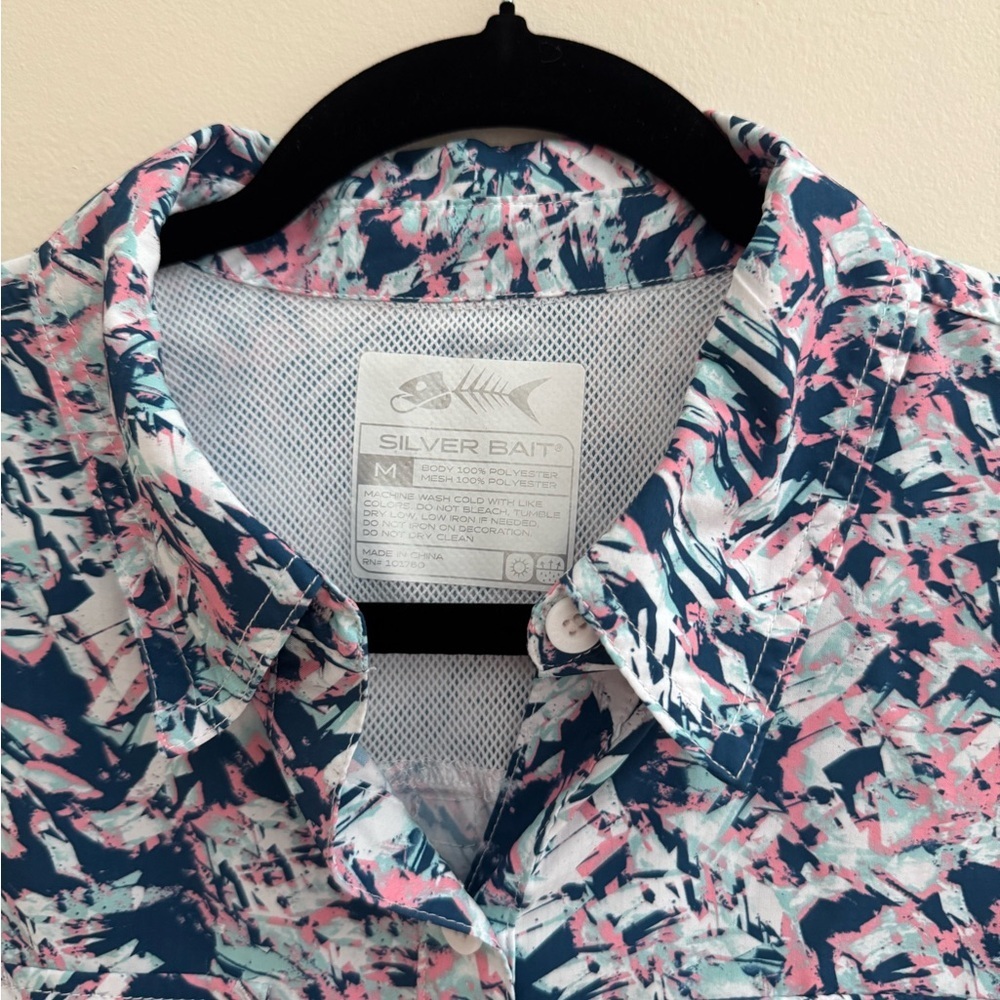 Silver Bait Women’s Sleeveless Vented Button Down Fishing Shirt Size Medium - Picture 2 of 5